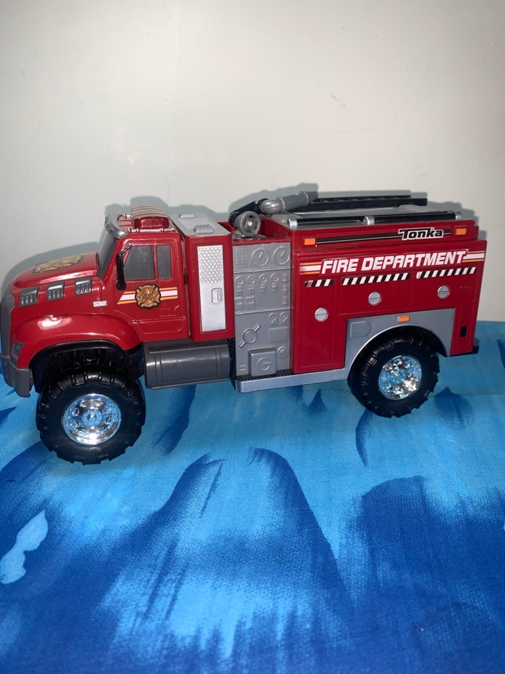Tonka Red Fire Department Rescue Truck with Chrome Wheels